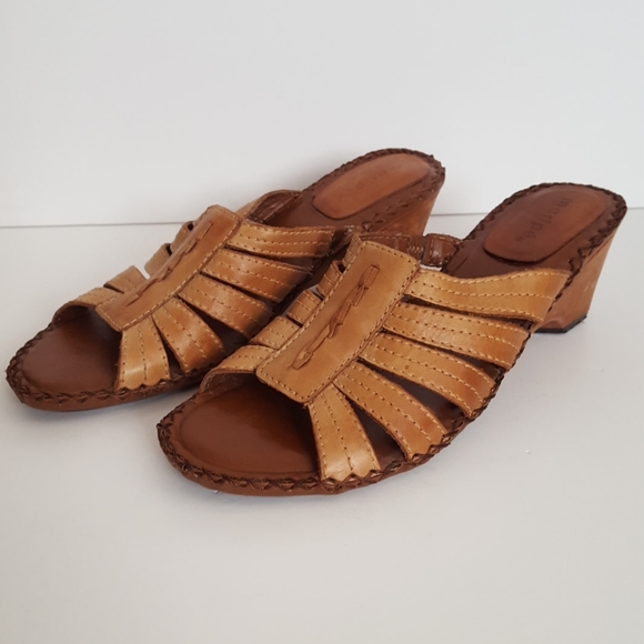 NWOT Maripé Leather slip-ons - Picture 2 of 8